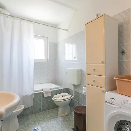 Lovely In With Kitchen Apartment Rovinjsko Selo